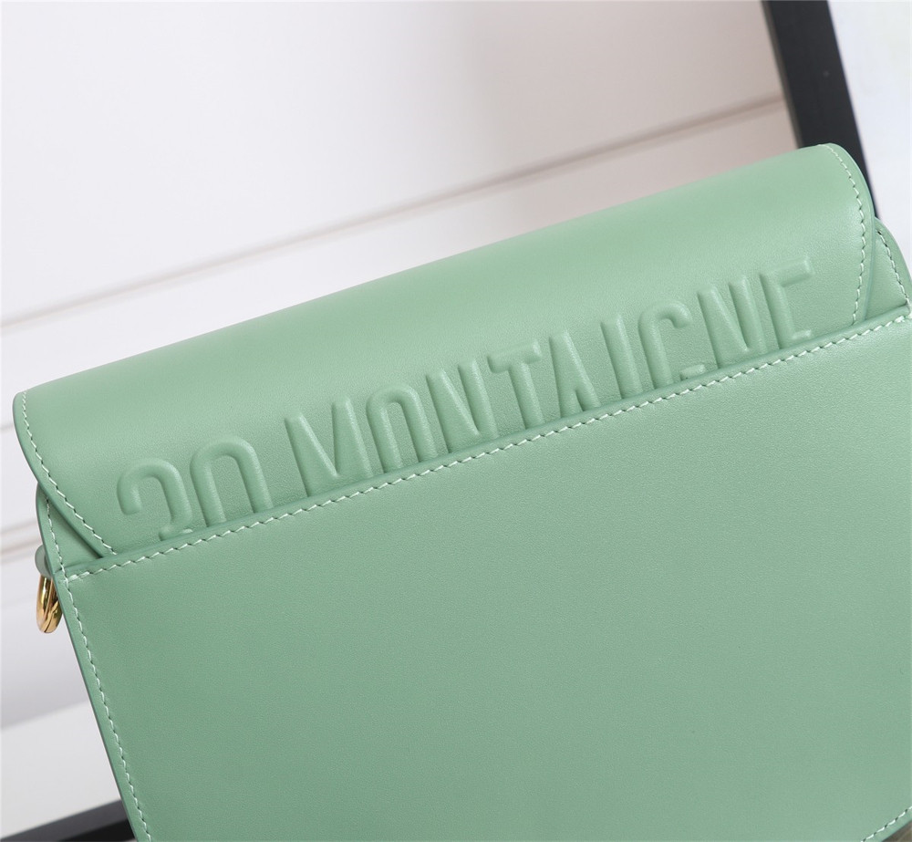 MEDIUM D*0r BOBBY BAG Green Box Calfskin