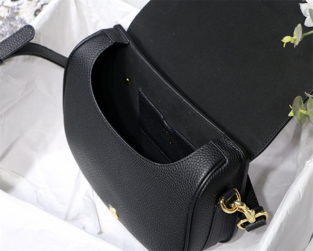 MEDIUM D*0r BOBBY BAG Black Grained Calfskin