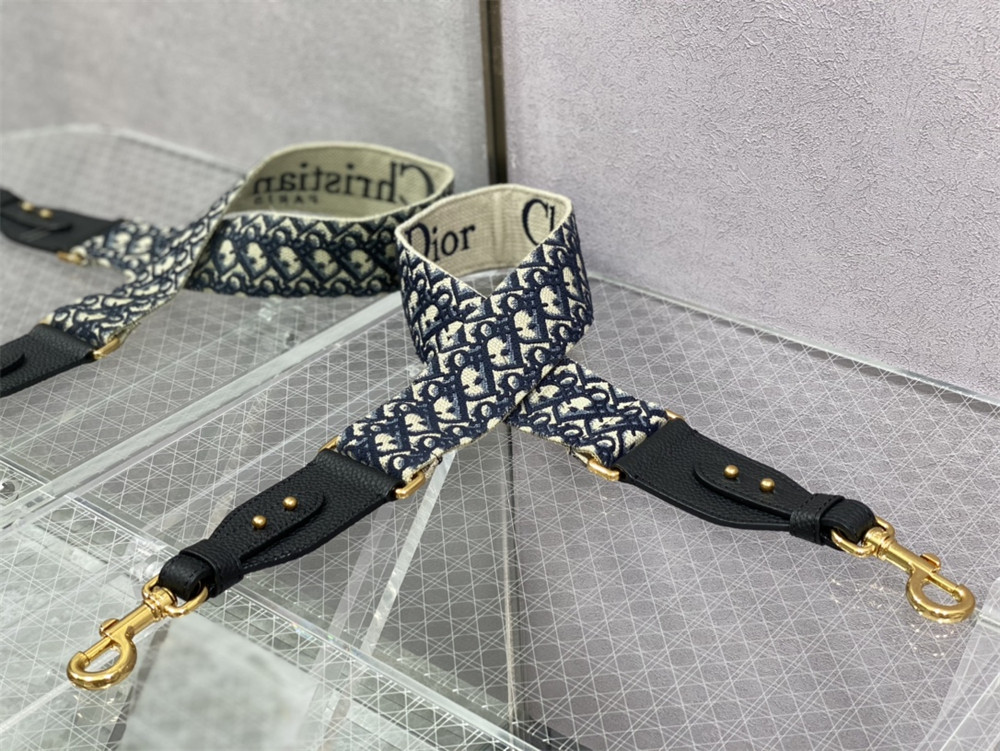 LARGE D*0r BOBBY BAG Black Grained Calfskin