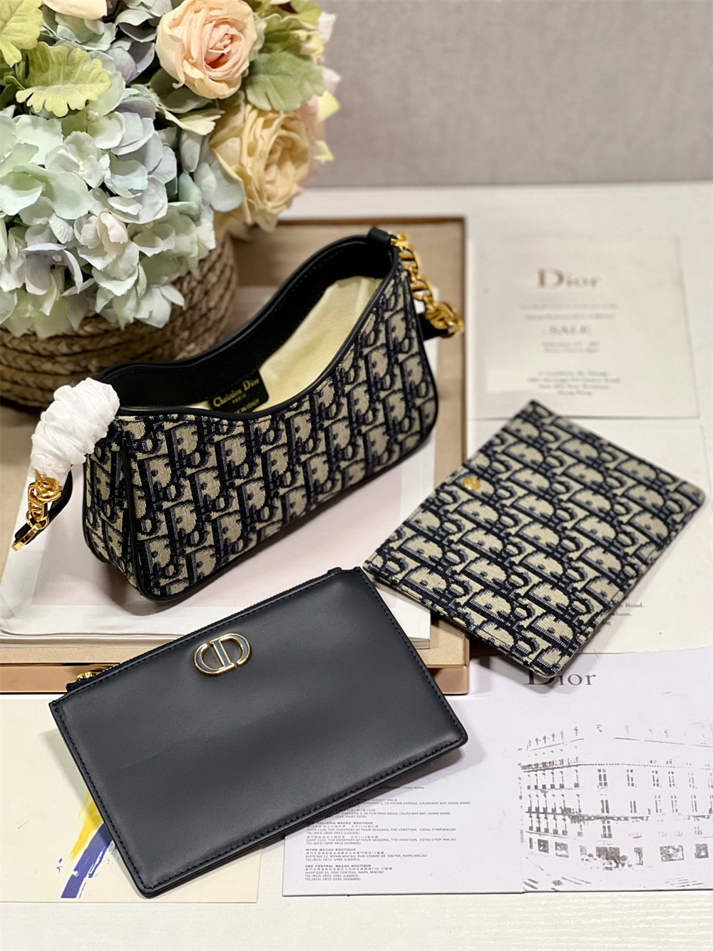 D*0r 30 MONTAIGNE AVENUE BAG Blue D*0r Oblique Jacquard 22.5 x 12.5 x 6.5 cm