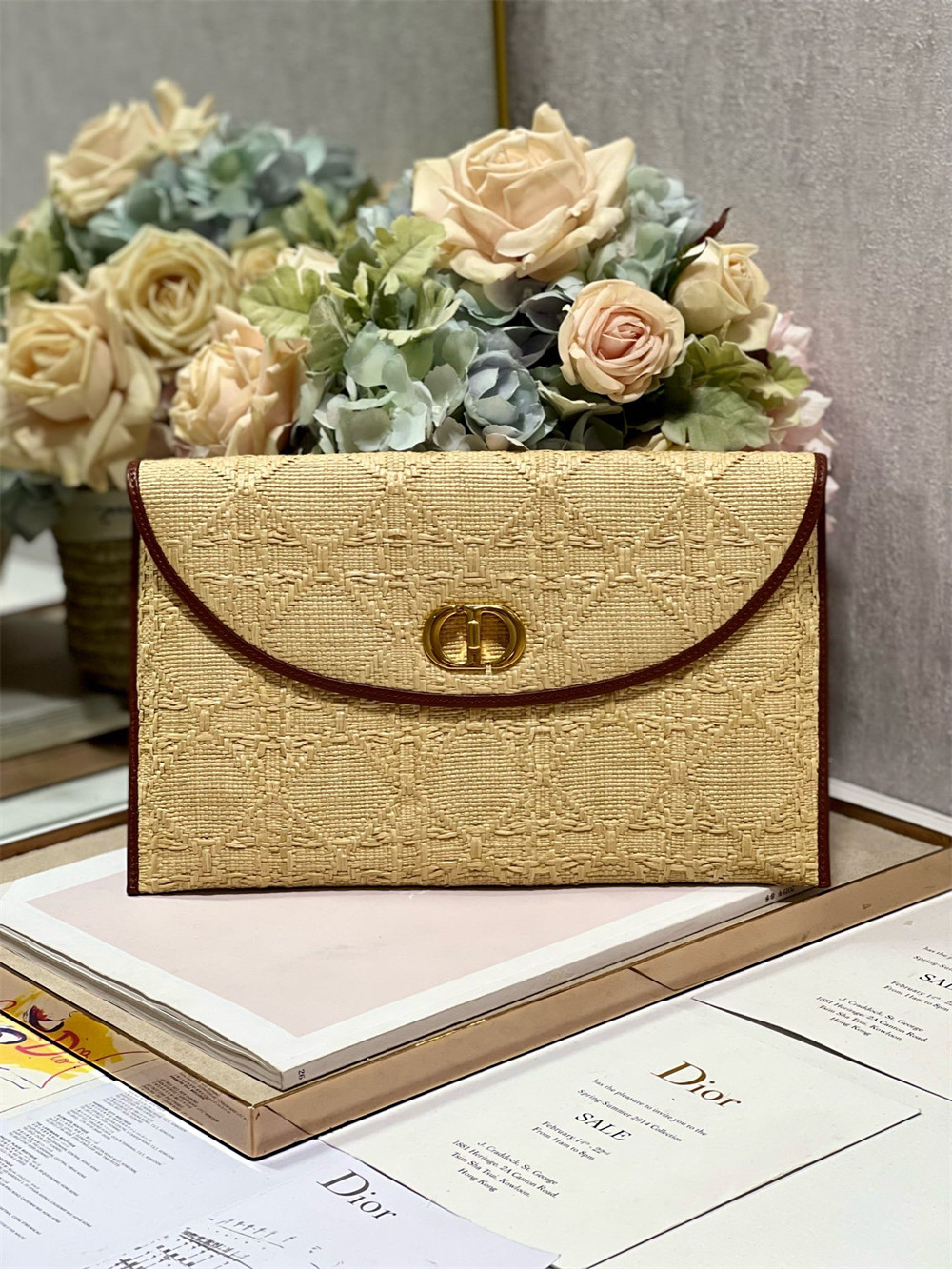 D*0r 30 Montaigne Avenue weav