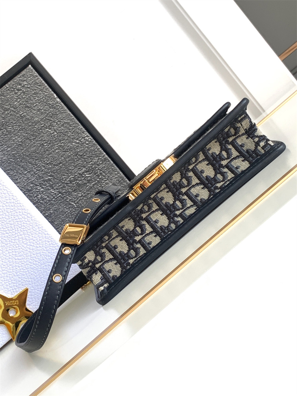 D*0r 30 MONTAIGNE EAST-WEST BAG WITH CHAIN Blue D*0r Oblique Jacquard 21 x 12 x 6 cm / 8.5 x 4.5 x 2.5 inches