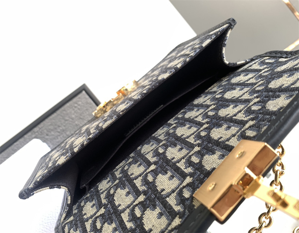 D*0r 30 MONTAIGNE EAST-WEST BAG WITH CHAIN Blue D*0r Oblique Jacquard 21 x 12 x 6 cm / 8.5 x 4.5 x 2.5 inches