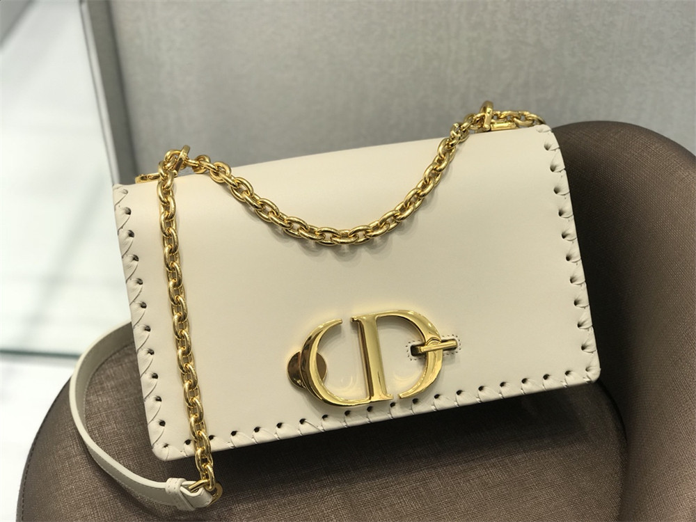 D*0r 30 MONTAIGNE CHAIN BAG WHITE