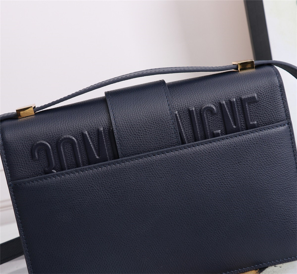 D*0r 30 MONTAIGNE CHAIN BAG Grained Navy