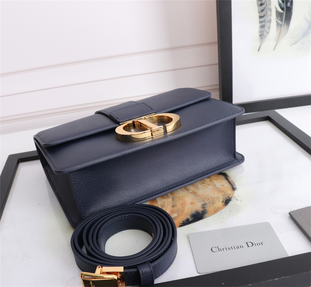 D*0r 30 MONTAIGNE CHAIN BAG Grained Navy