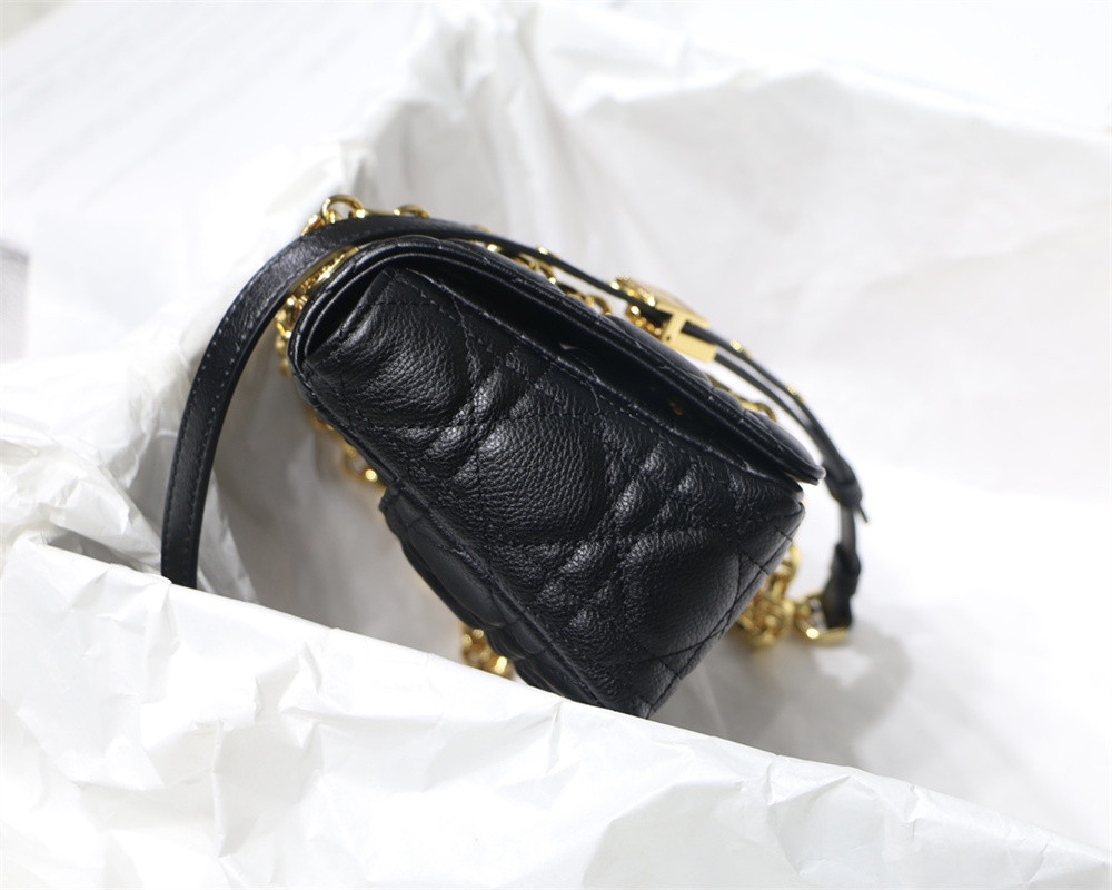 SMALL D*0r CARO BAG Black S*pple Cannage Calfskin 20 x 12 x 7 cm