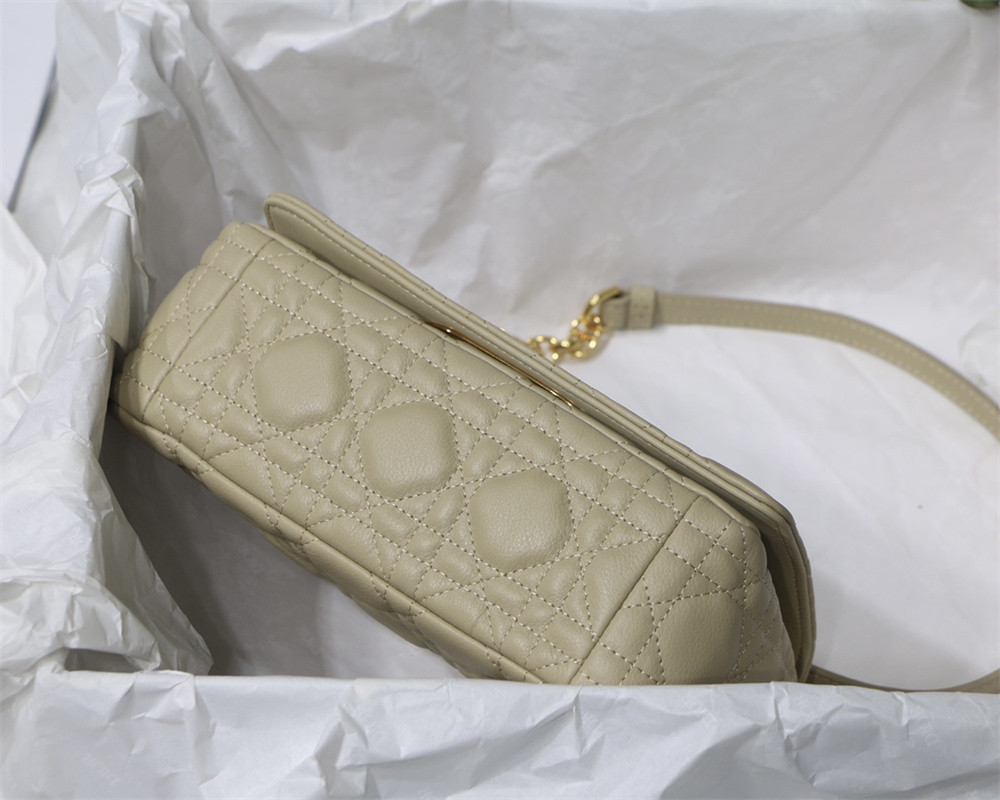 SMALL D*0r CARO BAG Beige S*pple Cannage Calfskin 20 x 12 x 7 cm