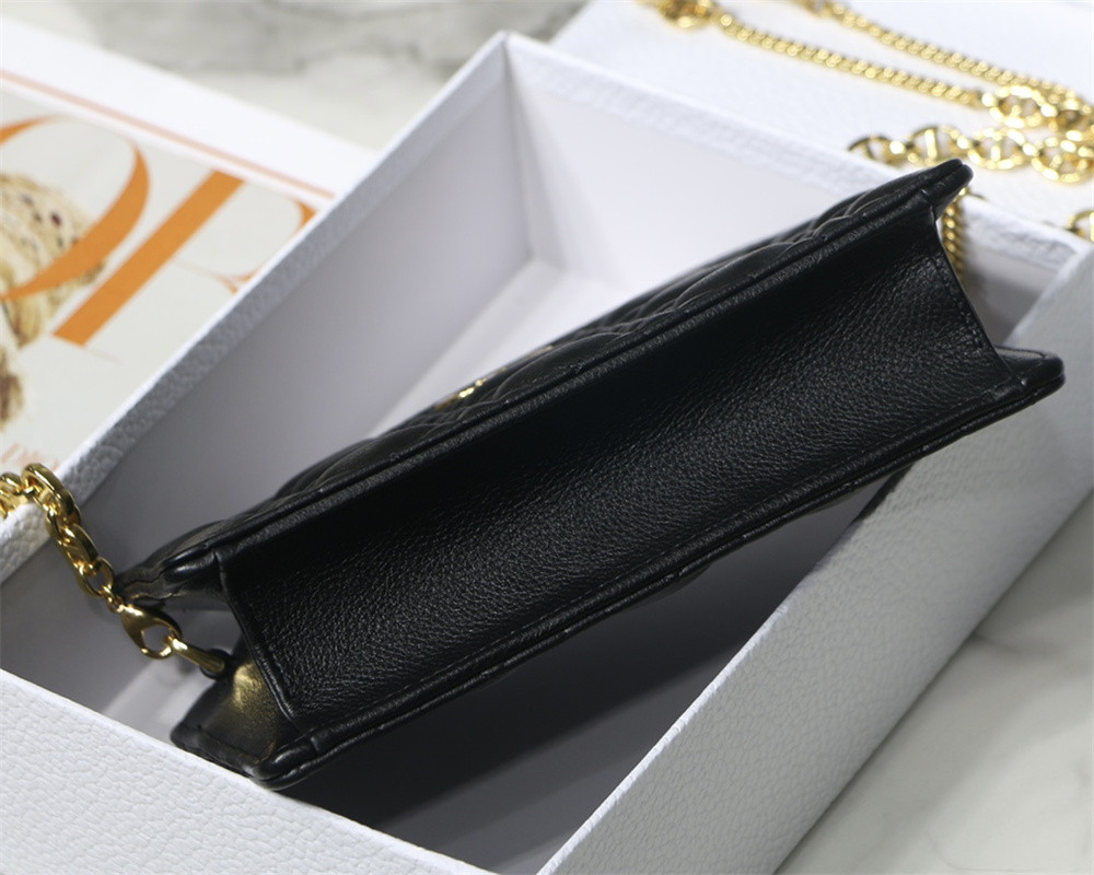 D*0r CARO ZIPPED POUCH WITH CHAIN Black S*pple Cannage Calfskin 19 x 14 x 4.5 cm
