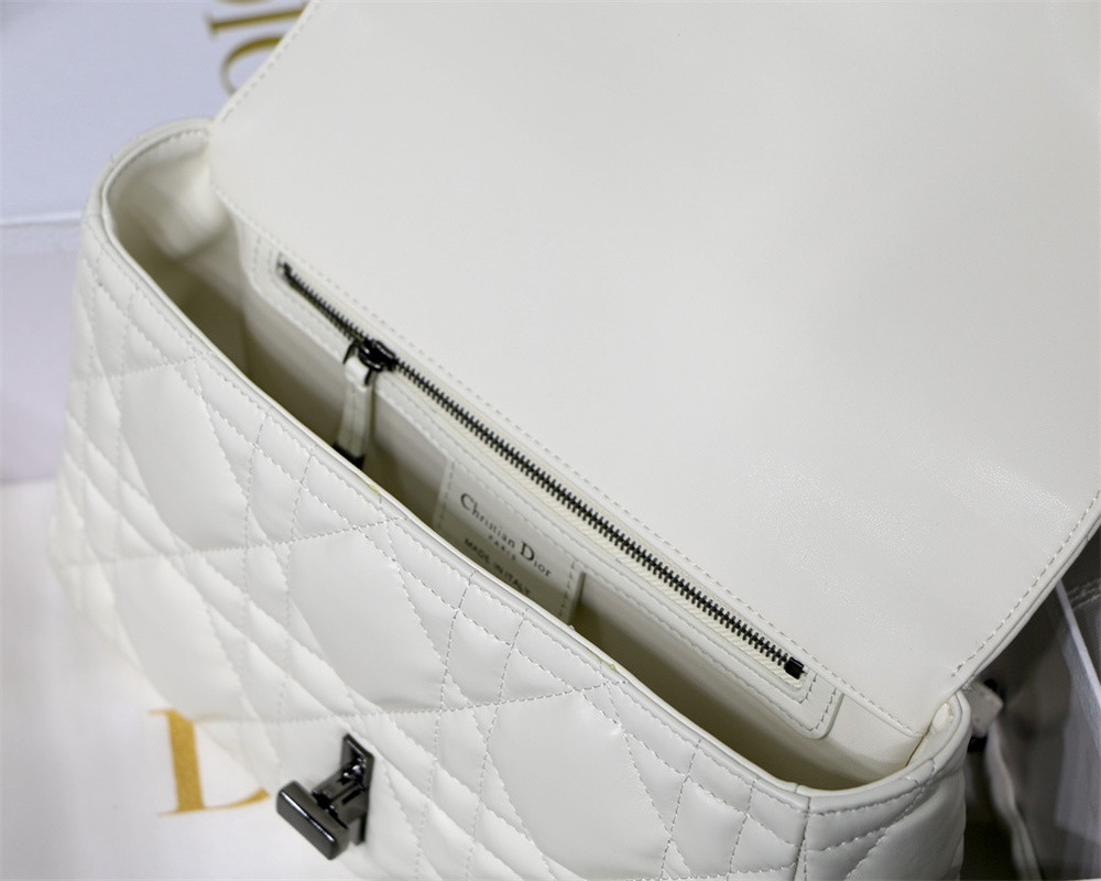 MEDIUM D*0r CARO BAG IVORY S*pple Cannage Calfskin 25.5 x 15.5 x 8 cm