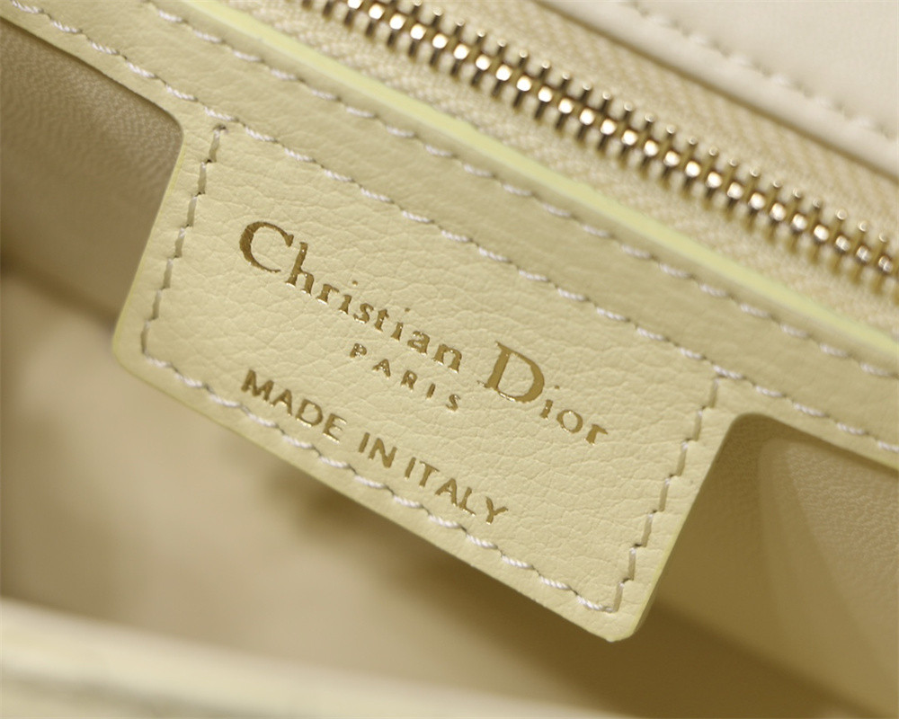 SMALL D*0r CARO BAG Light Yellow S*pple Cannage Calfskin 20 x 12 x 7 cm