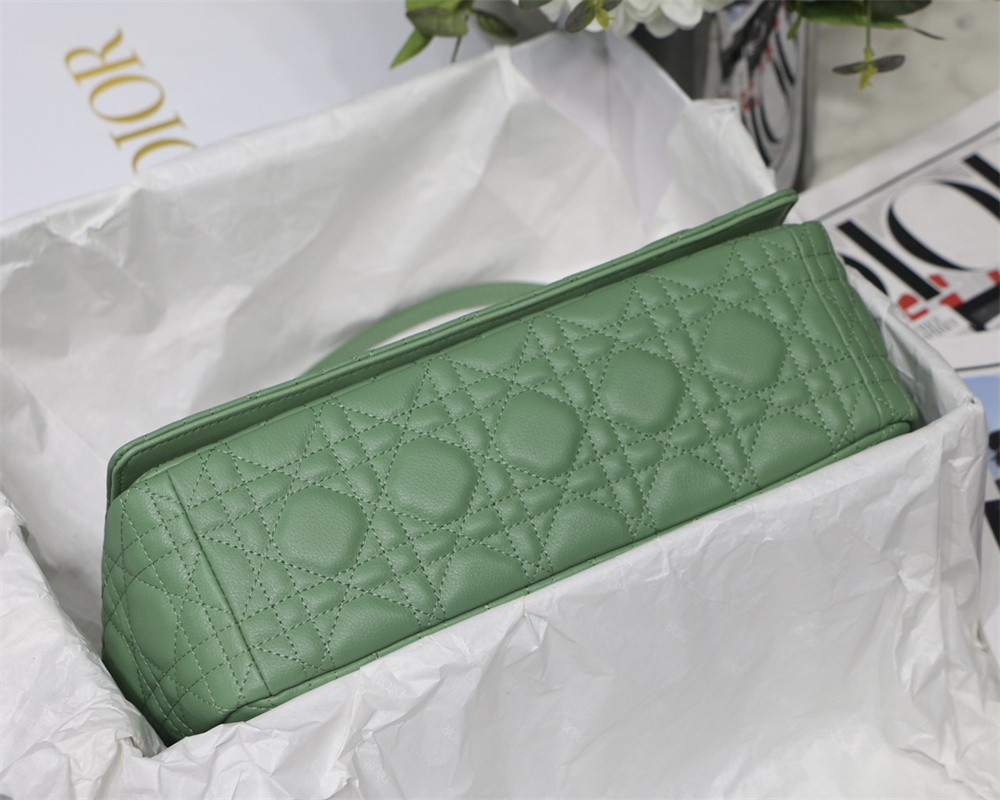 LARGE D*0r CARO BAG Green S*pple Cannage Calfskin With Silver Hardware 29 x 18 x 10 cm