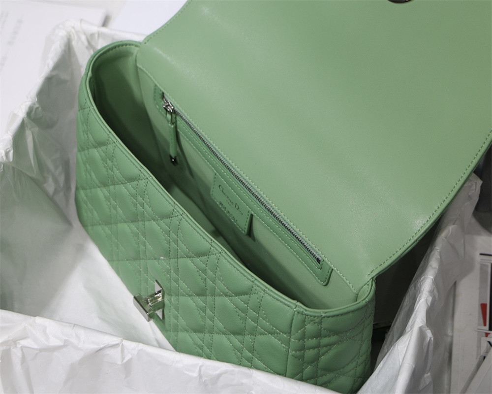 LARGE D*0r CARO BAG Green S*pple Cannage Calfskin With Silver Hardware 29 x 18 x 10 cm