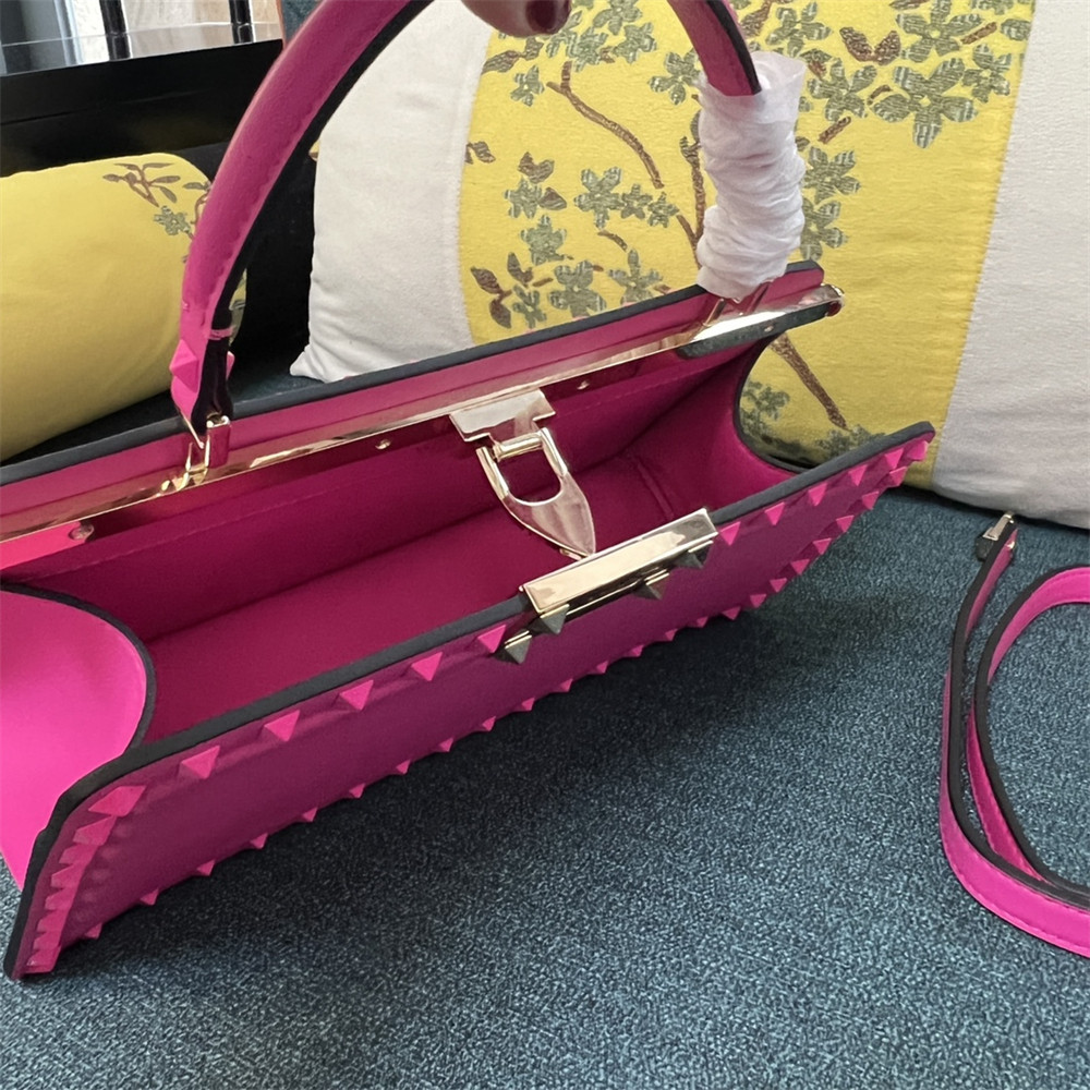 va*t*no GARAVANI ROCKSTUD23 smooth calfskin handbag