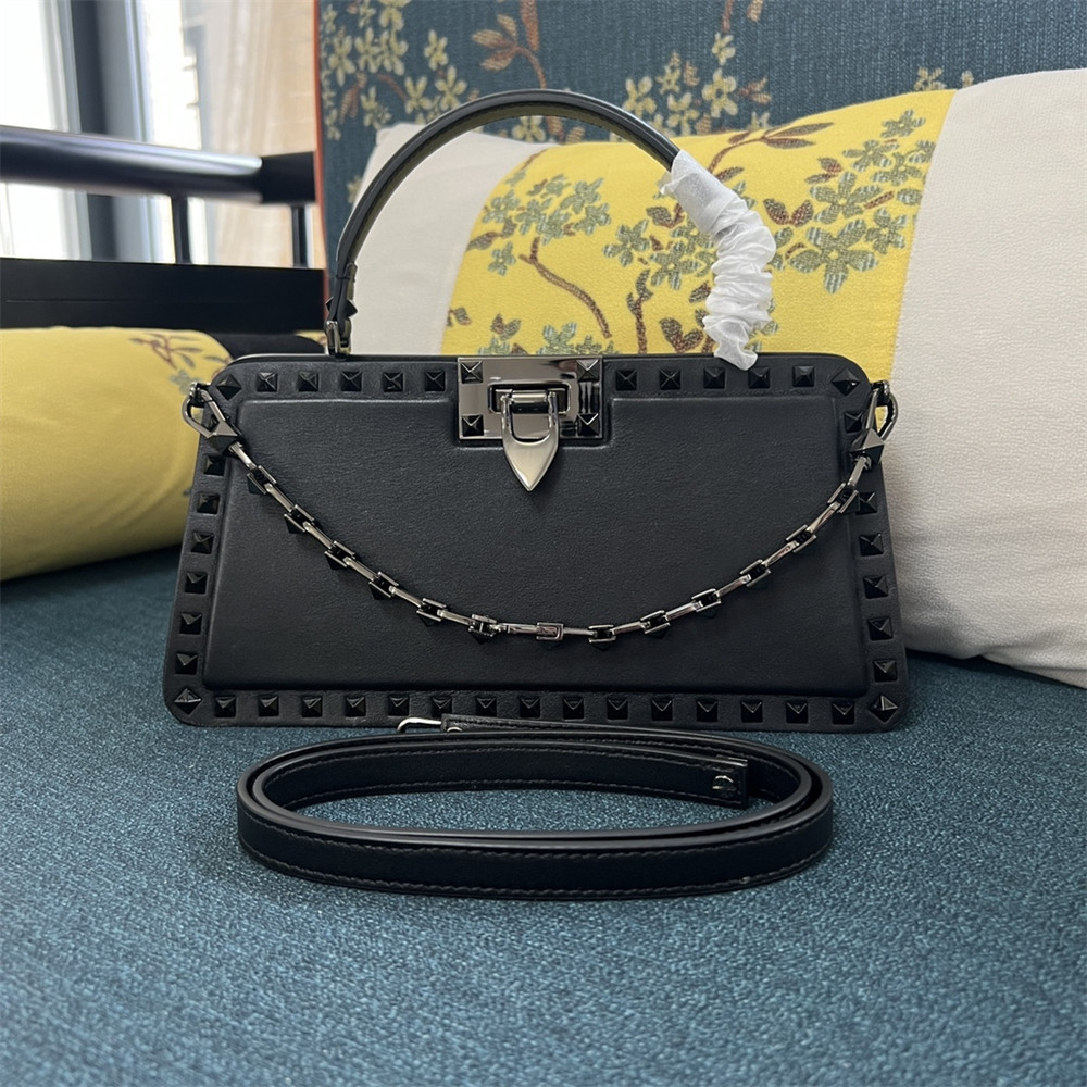 va*t*no GARAVANI ROCKSTUD23 smooth calfskin handbag Black