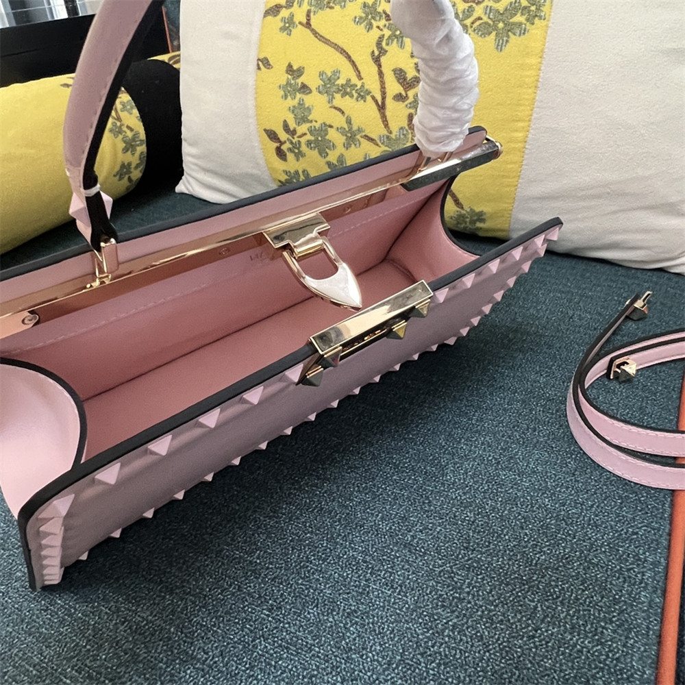 va*t*no GARAVANI ROCKSTUD23 smooth calfskin handbag Pink