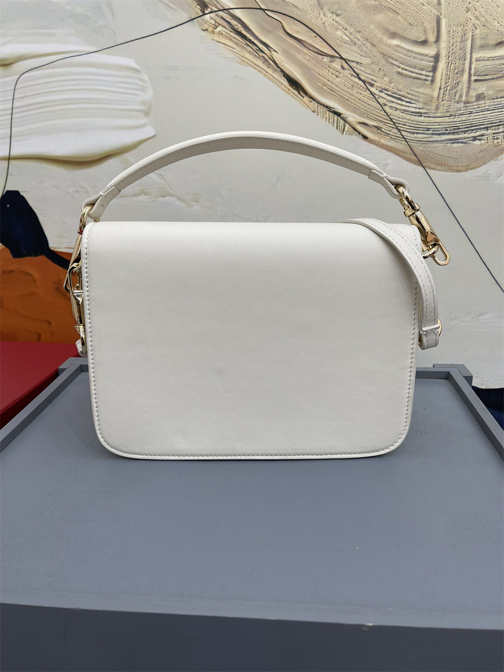 va*t*no GARAVANI LOCÒ CALFSKIN SHOULDER Small BAG With white hardware 22 x 16  x 7 cm