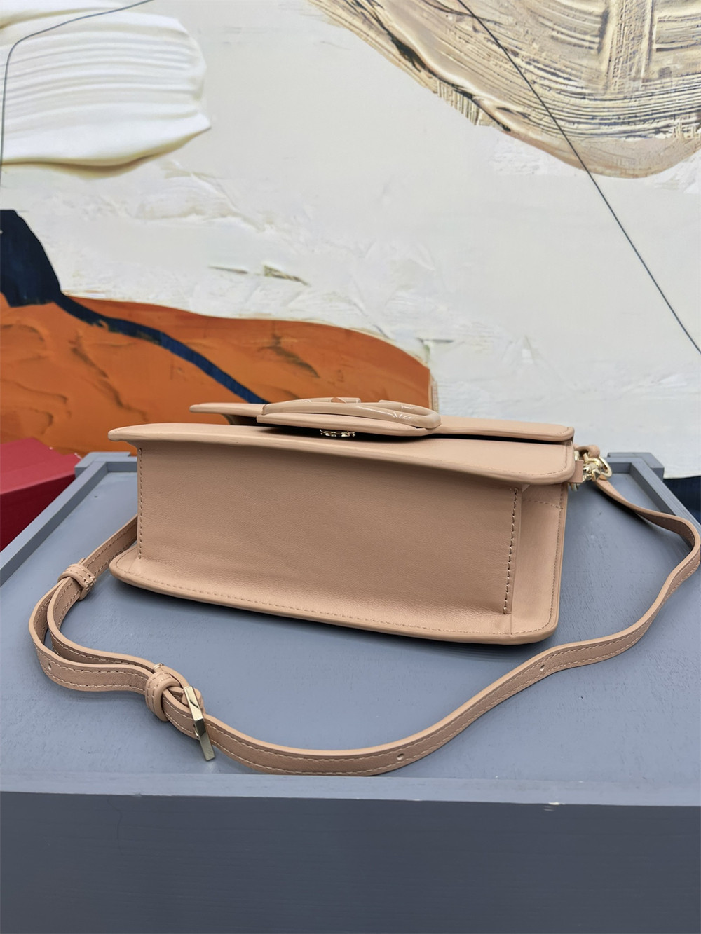 va*t*no GARAVANI LOCÒ CALFSKIN SHOULDER SMALL BAG ROSE CANNELLE 22 x 16  x 7 cm