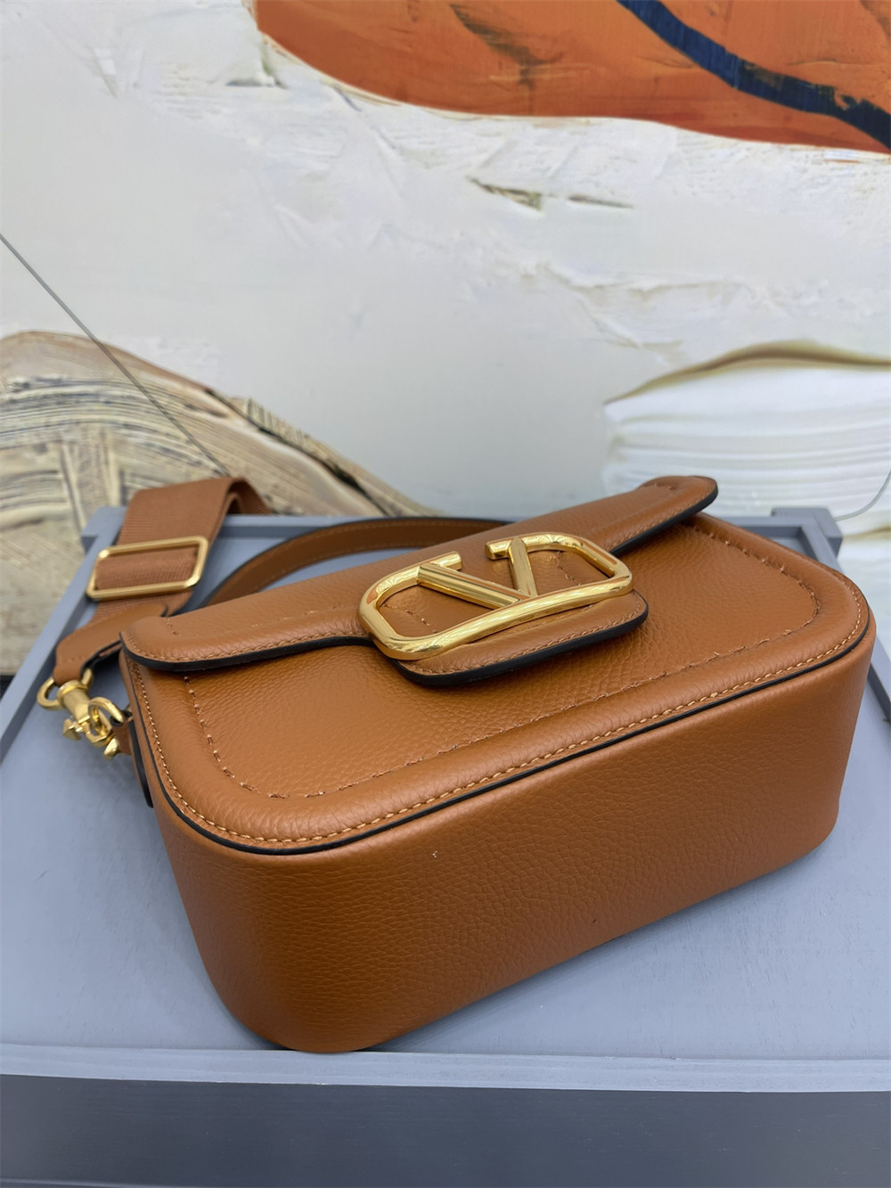 va*t*no GARAVANI ALLTIME GRAINY CALFSKIN SHOULDER BAG BROWN