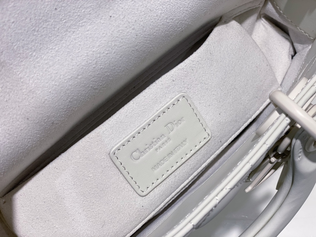 D*0r SMALL LADY D-JOY BAG Ultramatte White Cannage Calfskin