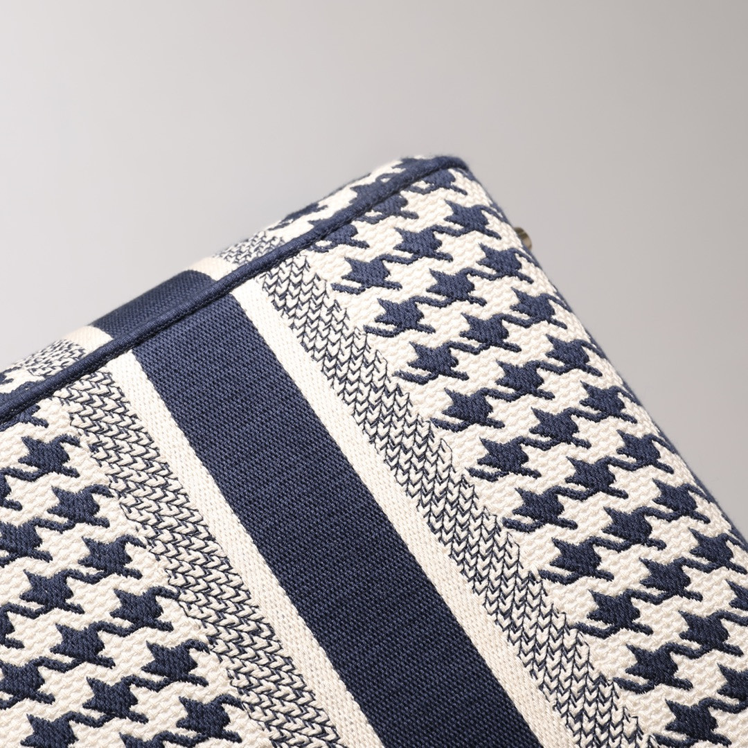 MEDIUM D*0r LADY D-LITE BAG  24 x 20 x 11 cm