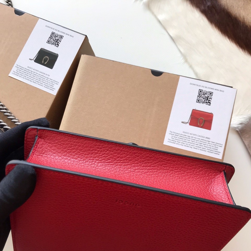 G*u*i DIONYSUS LEATHER MINI BAG RED 7.5"Wx6"Hx2"D