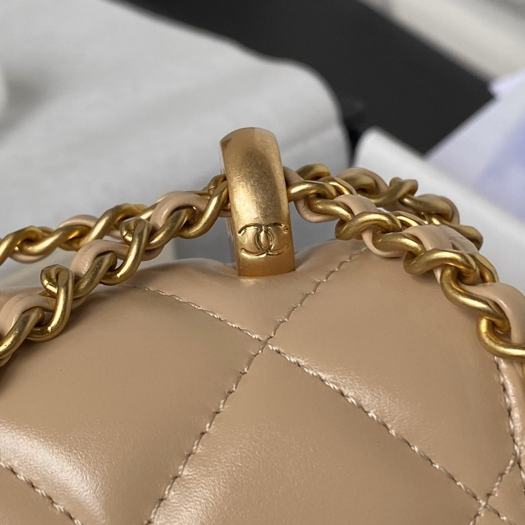 Ch*el FLAP BAG Apricot 22×14.5×8cm