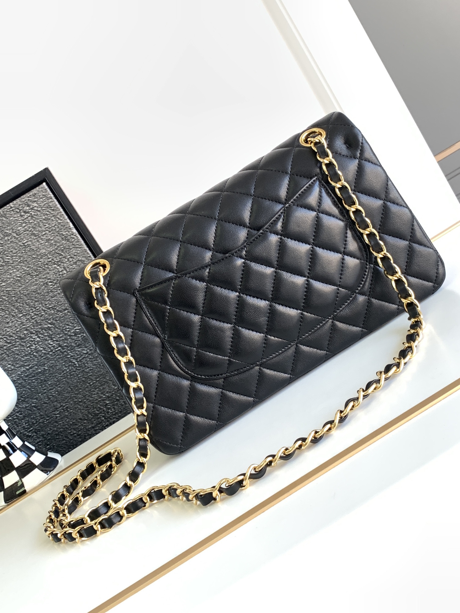 Ch*el CLASSIC HANDBAG LAMBSKIN & GOLD-TONE METAL BLACK 15.5 x 25.5x6.5cm