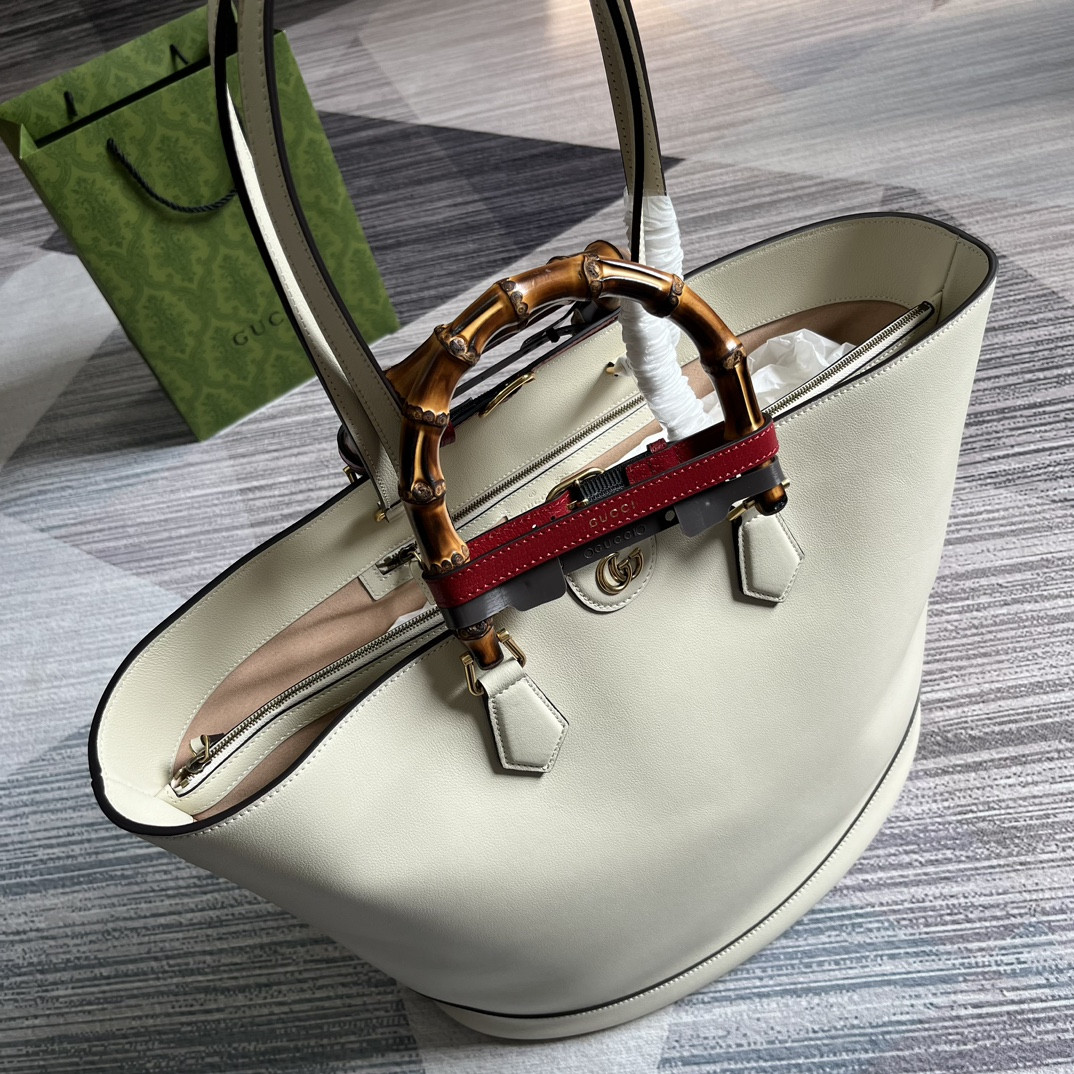 G*u*i DIANA LARGE TOTE BAG White 40W x 34H x 21D CM