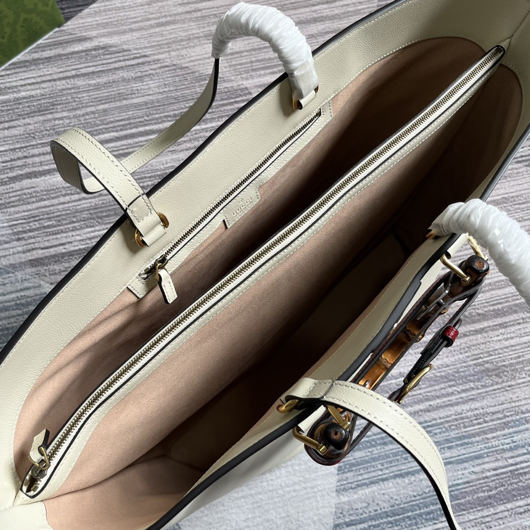 G*u*i DIANA LARGE TOTE BAG White 40W x 34H x 21D CM