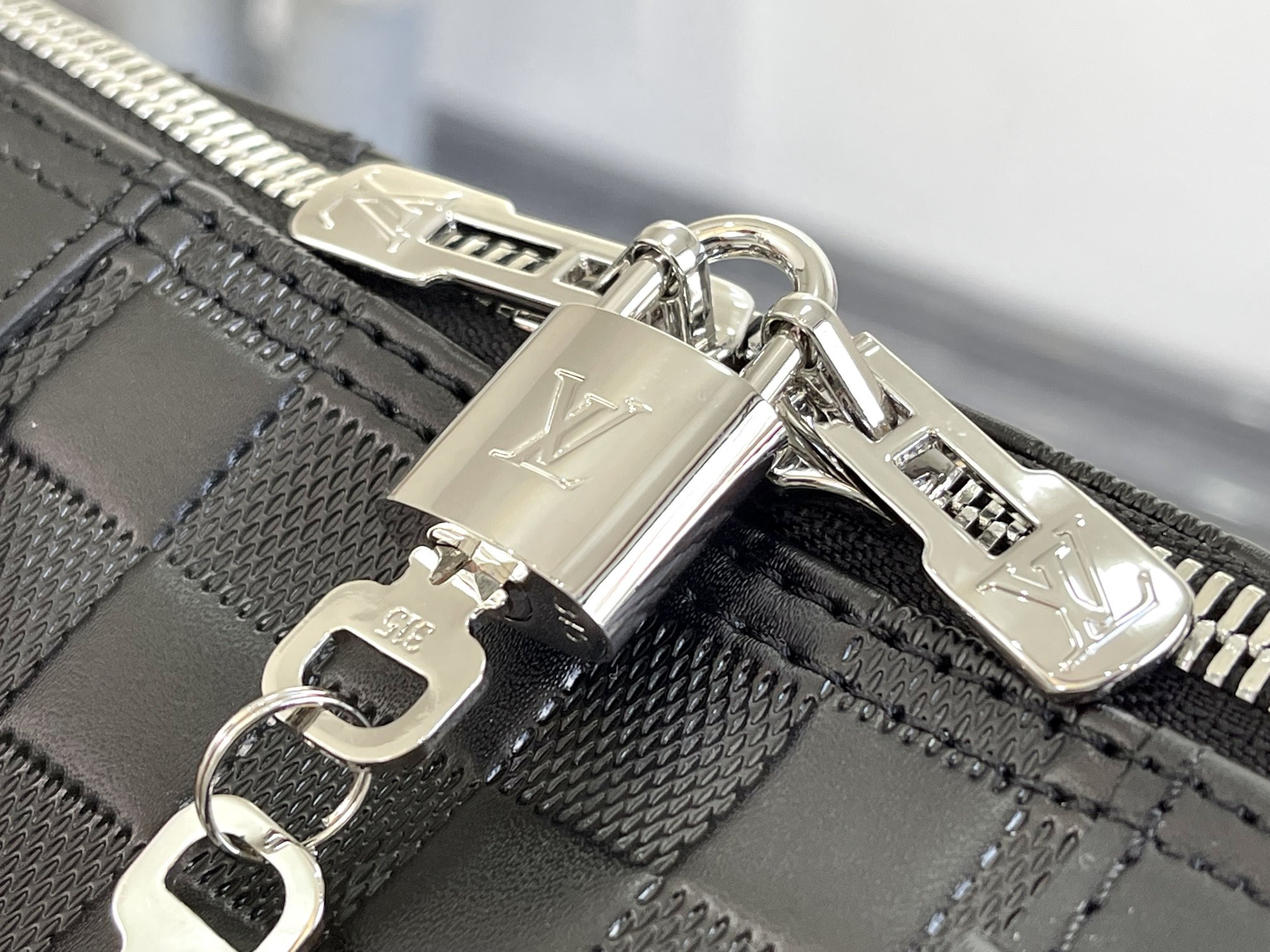 L0*is V*t0n Keepall Bandoulière 45 N41145