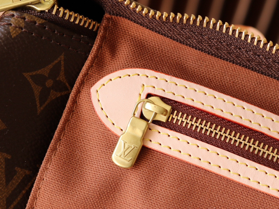 L0*is V*t0n M41108 Speedy 30