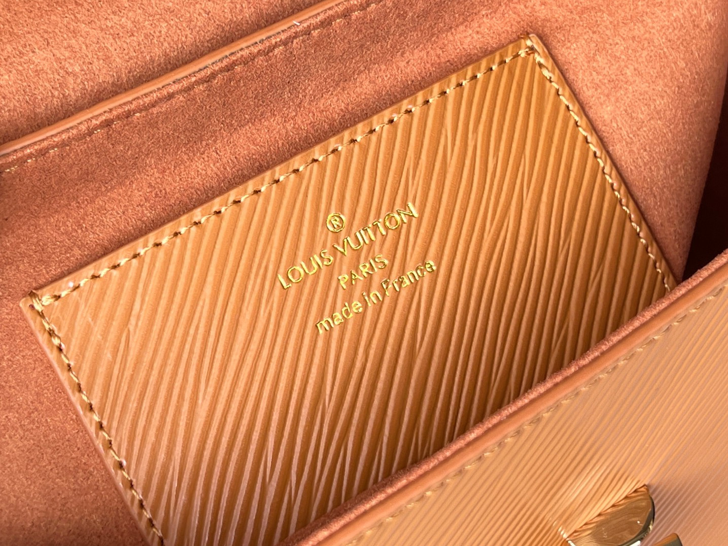 L0*is V*t0n M59686 GO-14 MM 9.1 x 6.3 x 3.9 inches