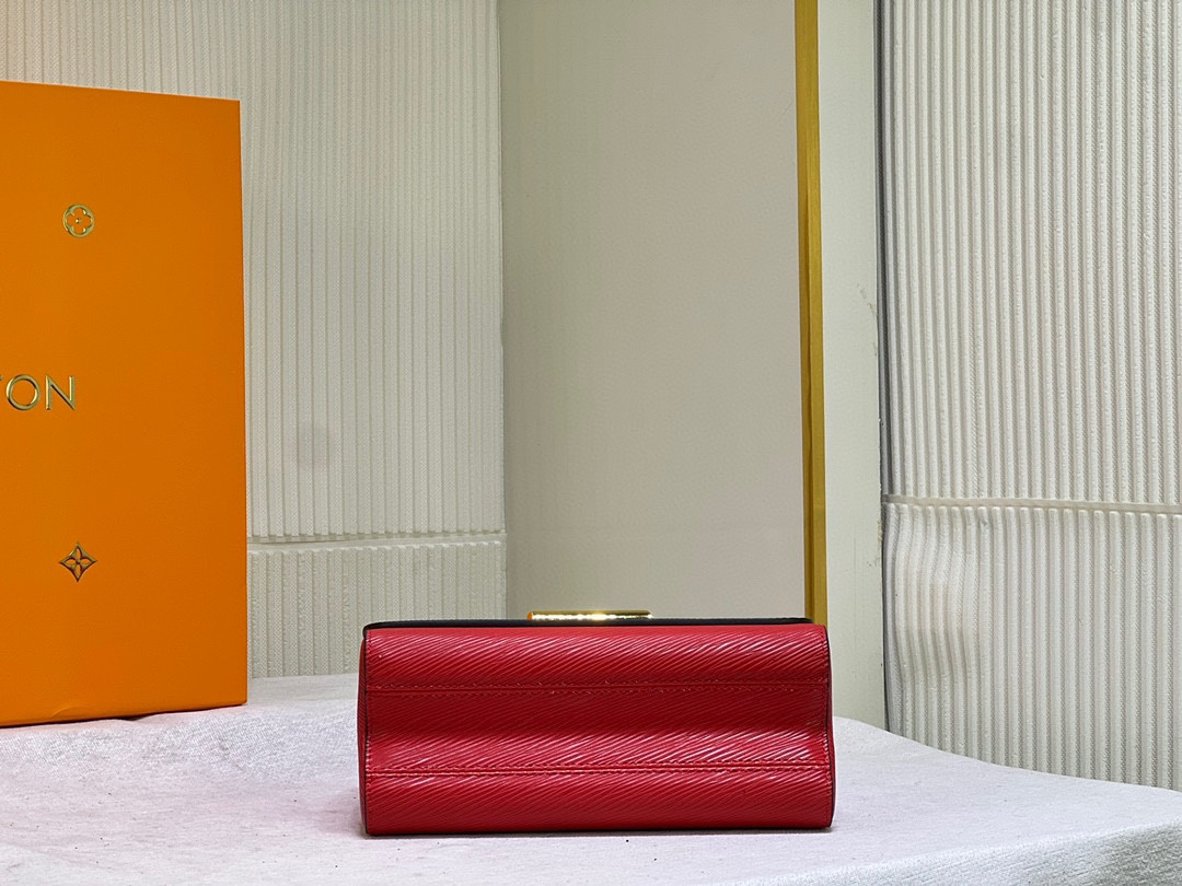 L0*is V*t0n Twist MM Red 9.1 x 6.7 x 3.7 inches