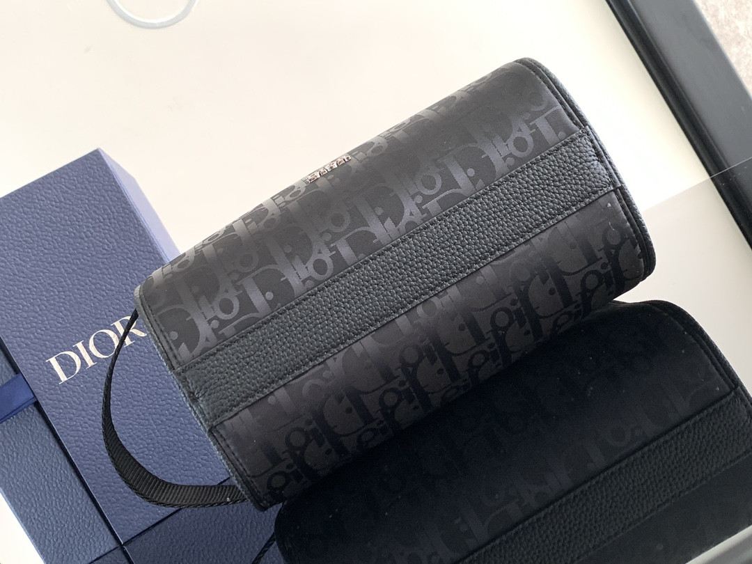 D*0r Lingot Toiletry Bag Black Oblique Mirage Technical Fabric 8.5 x 5 x 4 inches