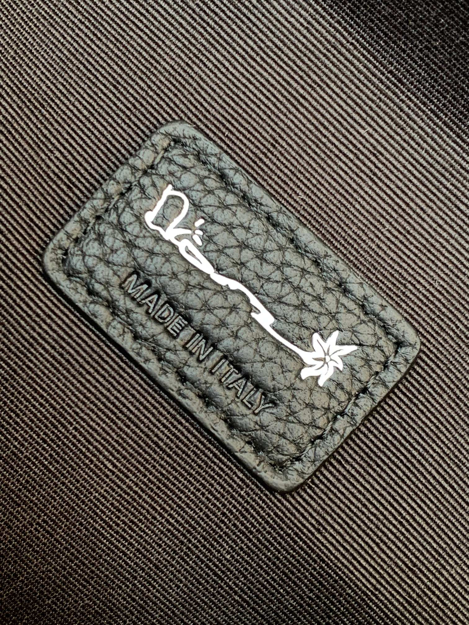 D*0r Lingot Toiletry Bag GRAINED LEATHER BLACK Black Oblique Mirage Technical Fabric 8.5 x 5 x 4 inches