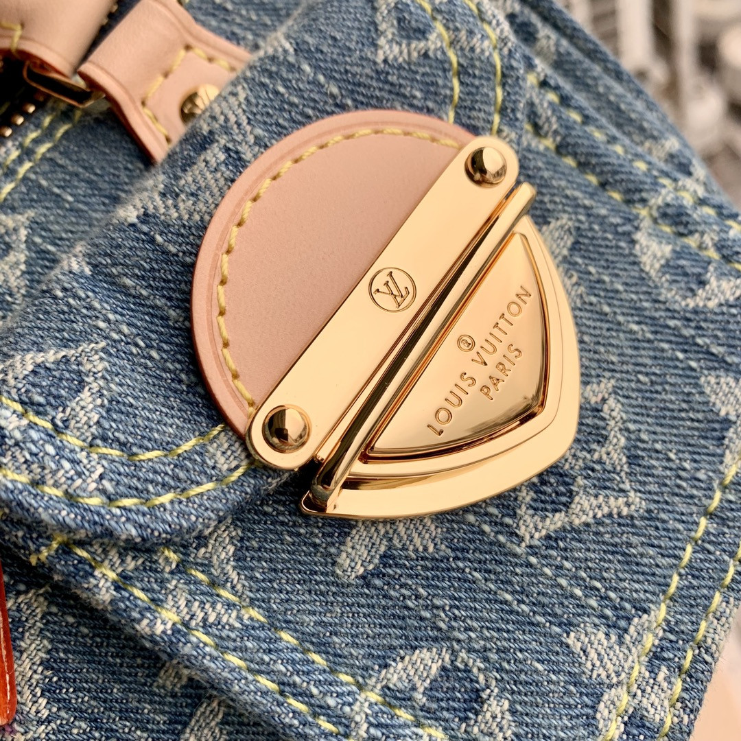 L0*is V*t0n M82950 Nano Speedy 6.3 x 3.9 x 3 inches