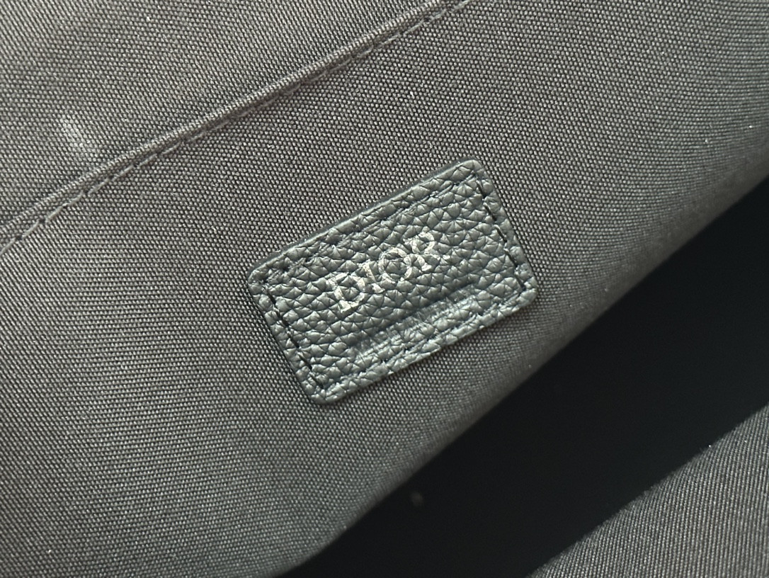 D*0r Safari Tote Bag Black D*0r Oblique Jacquard and Grained Calfskin 15.5 x 14 x 4.5 inches