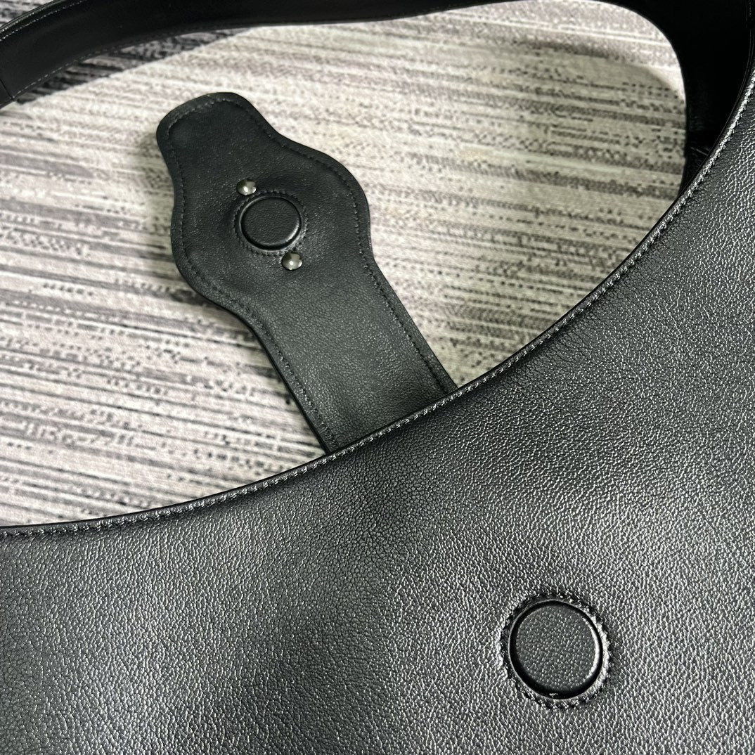 G*u*i APHRODITE LARGE SHOULDER BAG BLACK 18"W x 11.8"H x 0.8"D