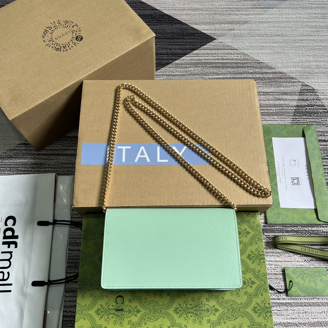 CHAIN WALLET WITH G*u*i SCRIPT GREEN 7.8"W x 5"H x 1.6"D