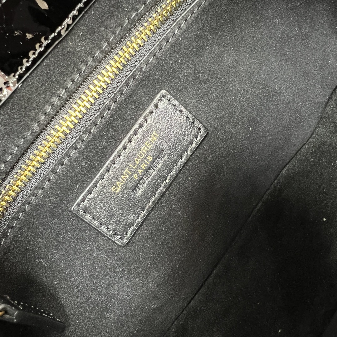 Y*L LE 5 À 7 IN SHINY LEATHER BLACK 9 X 6.3 X 2.5 INCHES