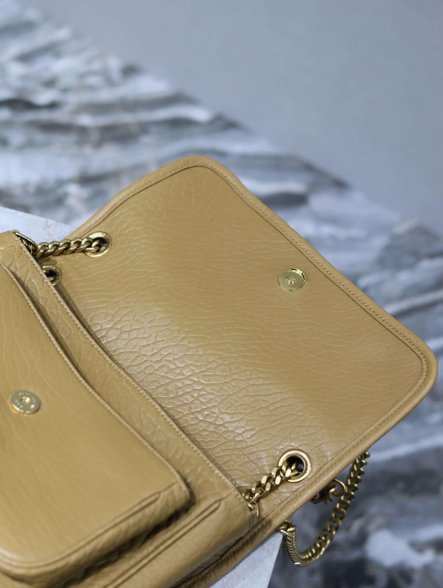 Y*L NIKI MEDIUM IN VINTAGE LEATHER DARK CORK 11 X 7.8 X 3.3 INCHES