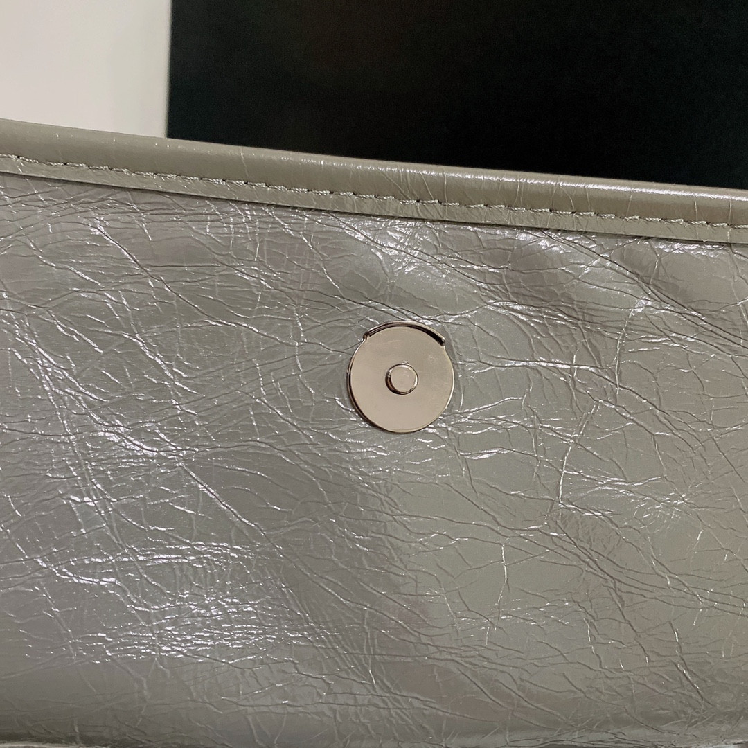 Y*L NIKI MEDIUM IN VINTAGE LEATHER STORM 11 X 7.8 X 3.3 INCHES