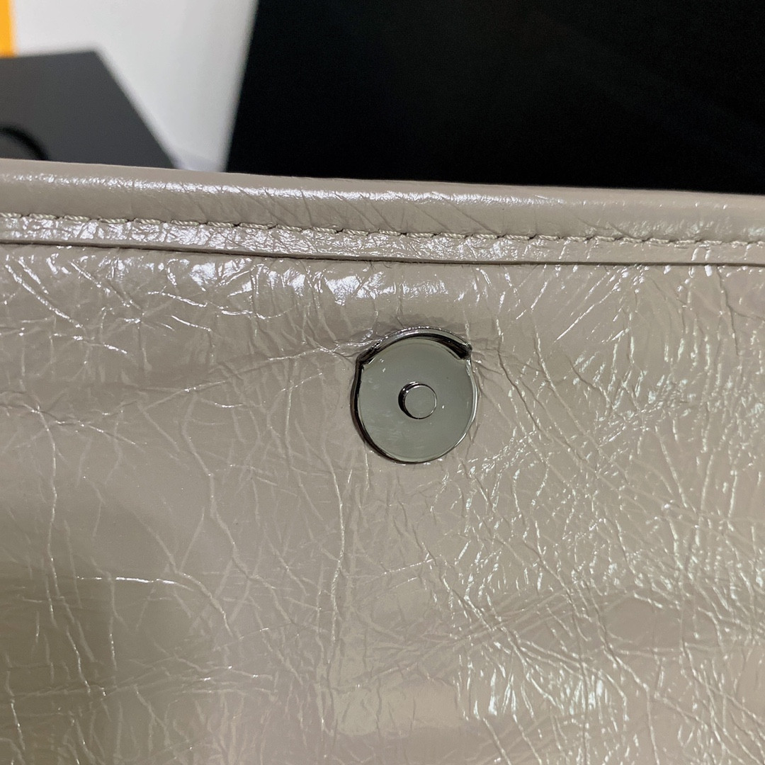 Y*L NIKI BABY IN VINTAGE LEATHER LIGHT GRAY 8.2 X 6 X 2.9 INCHES