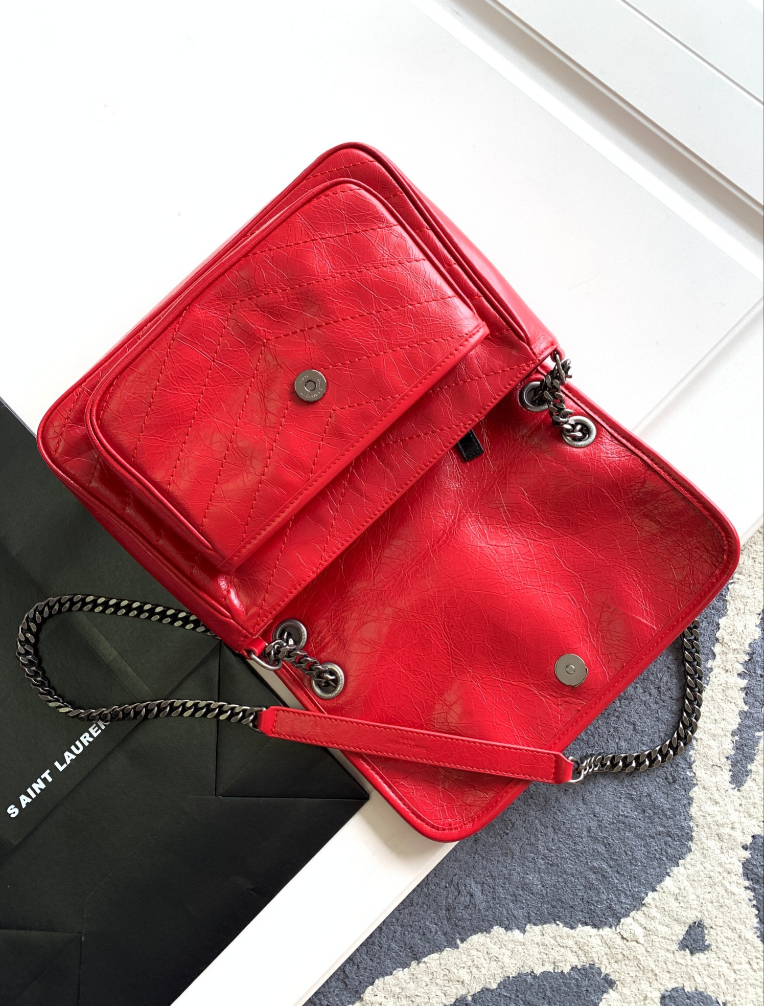 Y*L NIKI MEDIUM IN VINTAGE LEATHER SHINY RED 11 X 7.8 X 3.3 INCHES