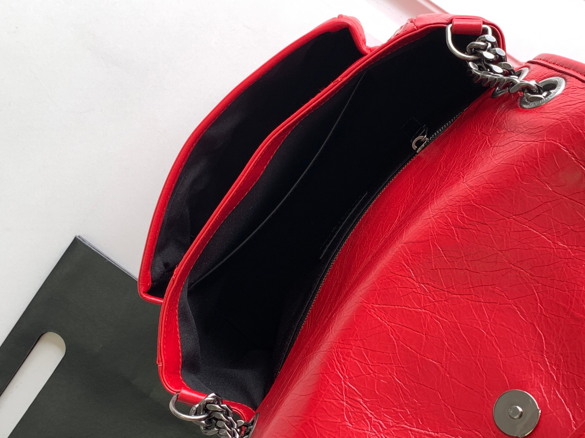 Y*L NIKI MEDIUM IN VINTAGE LEATHER SHINY RED 11 X 7.8 X 3.3 INCHES