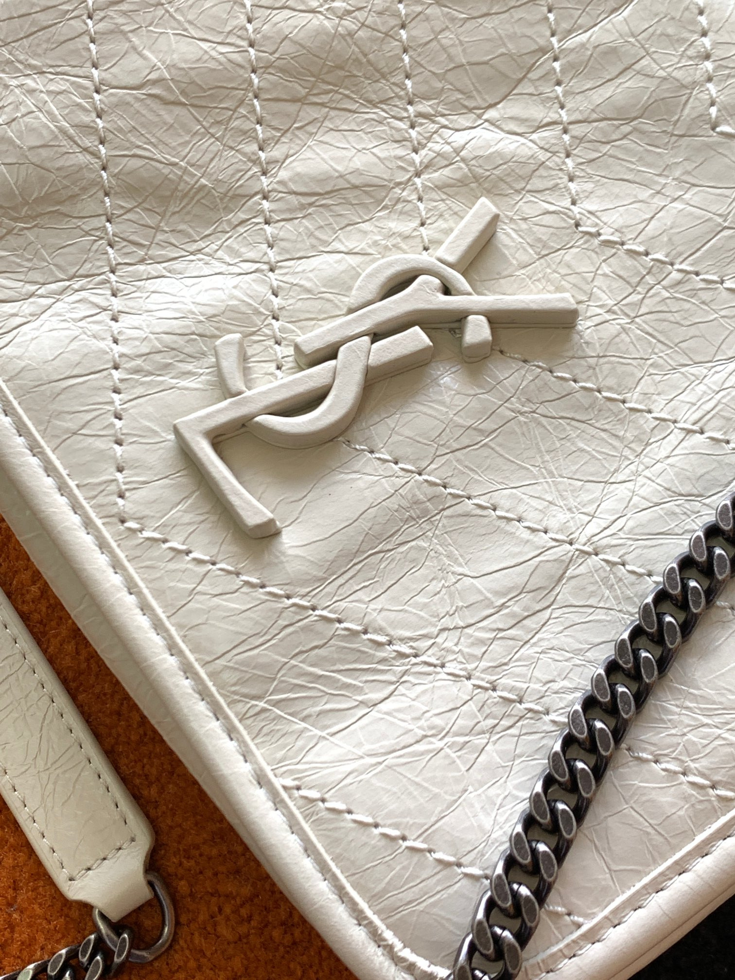 Y*L NIKI CHAIN WALLET IN SHINY LEATHER WHITE 19 x 15 x 6 CM