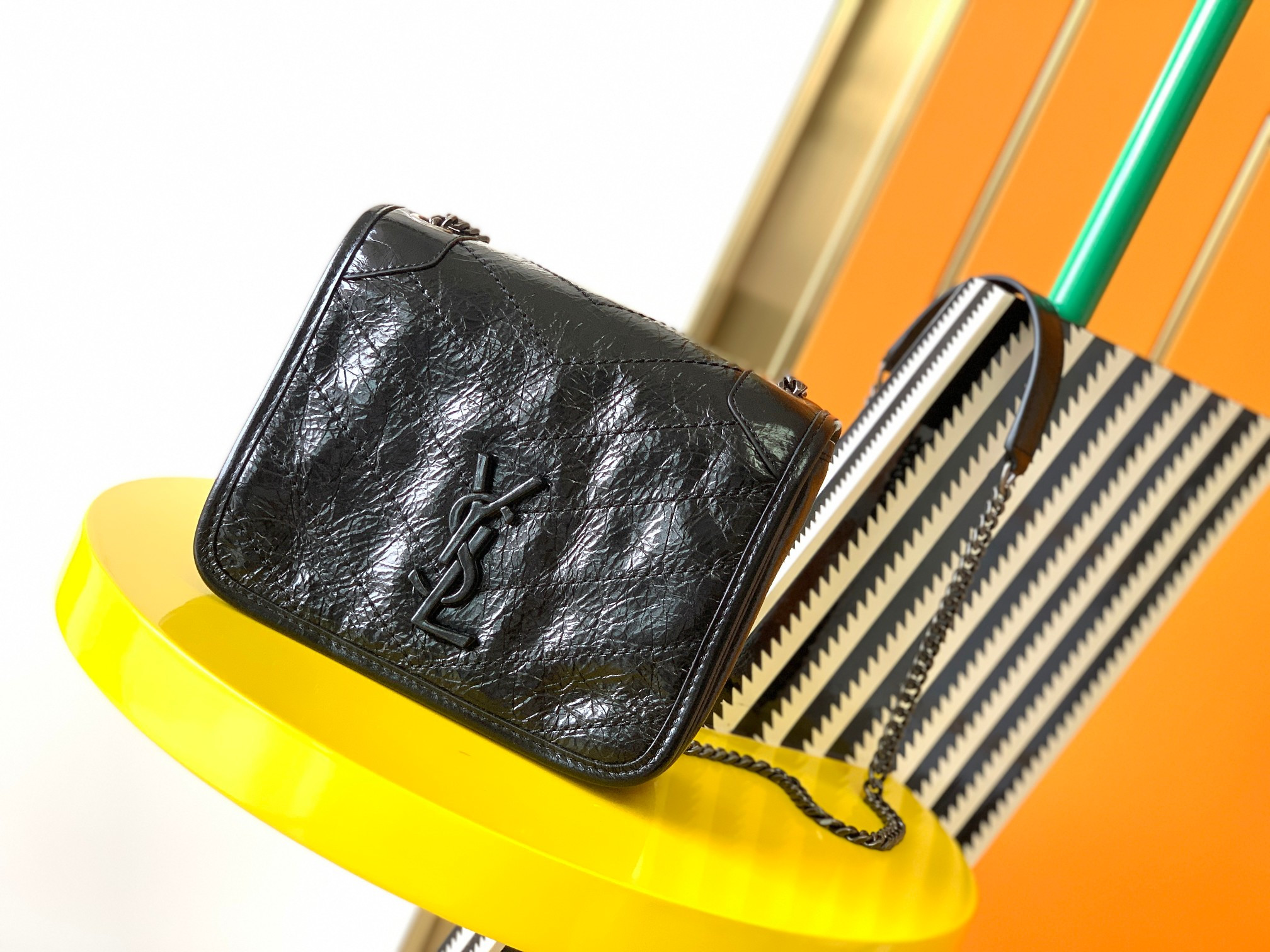 Y*L NIKI CHAIN WALLET IN SHINY LEATHER BLACK 19 x 15 x 6 CM