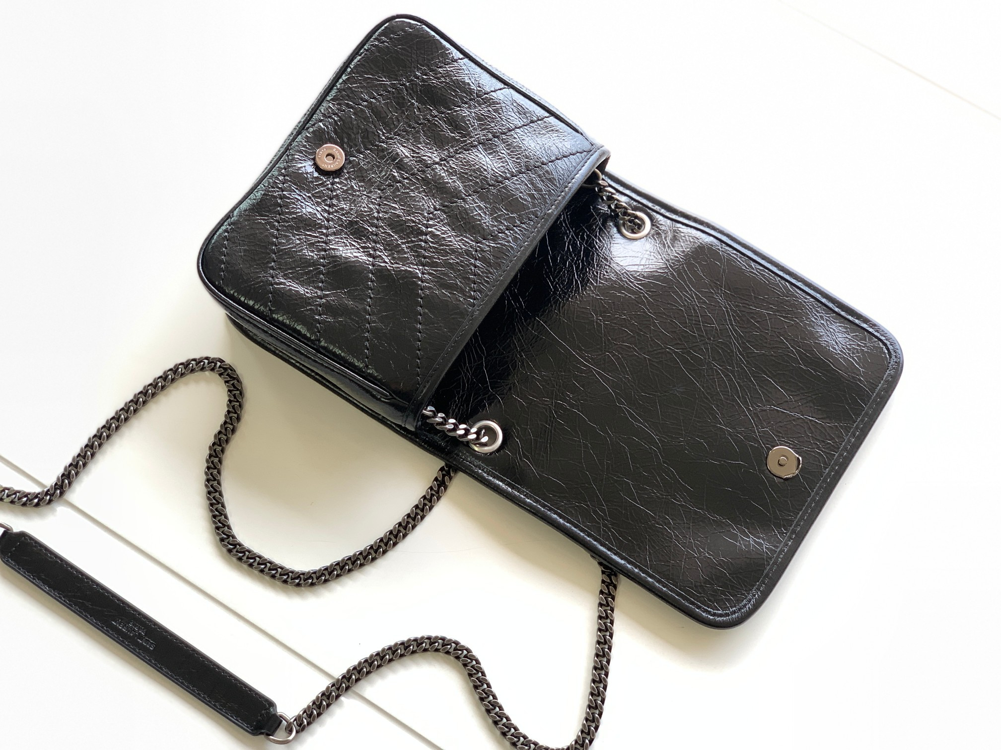Y*L NIKI CHAIN WALLET IN SHINY LEATHER BLACK 19 x 15 x 6 CM
