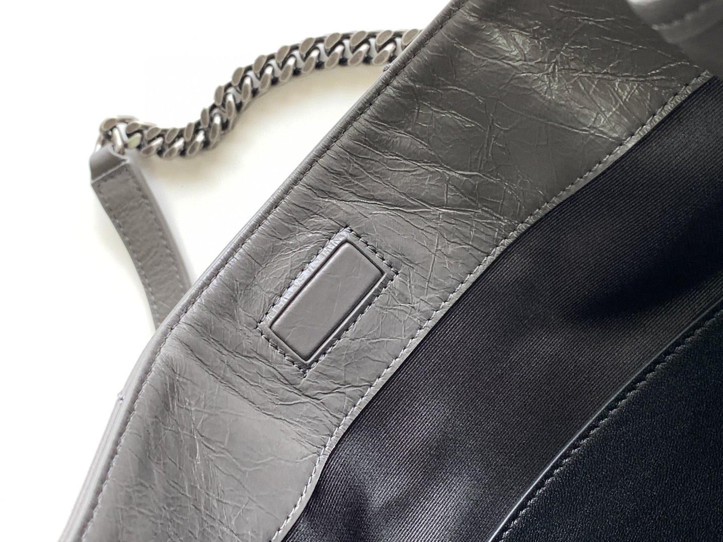 Y*L NIKI SHOPPING IN VINTAGE LEATHER GRAY 12.9 X 10.6 X 4.5 INCHES